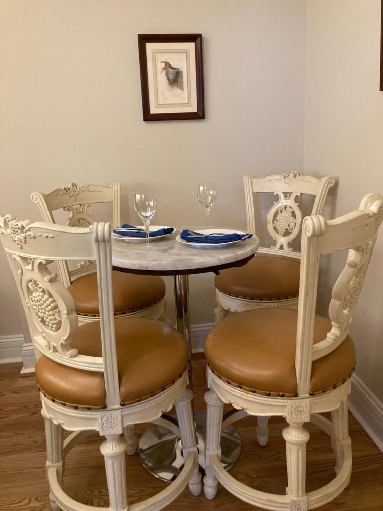 Appartement Pineapple House, Spacious 1st Floor Apartment! Center! 96 Walk Score! Free Parking! *